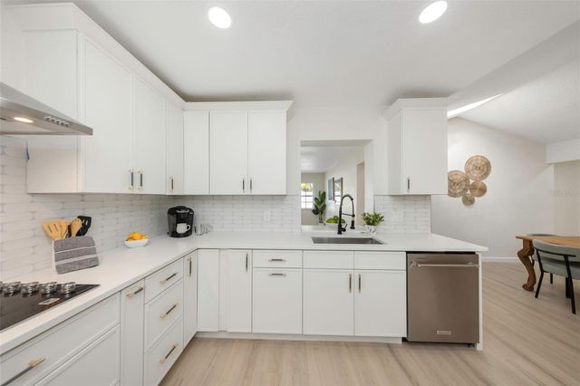 11419 47TH AVENUE N, St Petersburg, FL 33708