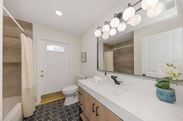 11419 47TH AVENUE N, St Petersburg, FL 33708