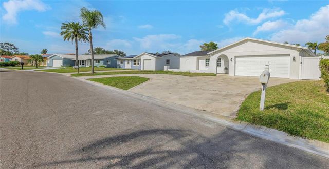 11419 47TH AVENUE N, St Petersburg, FL 33708