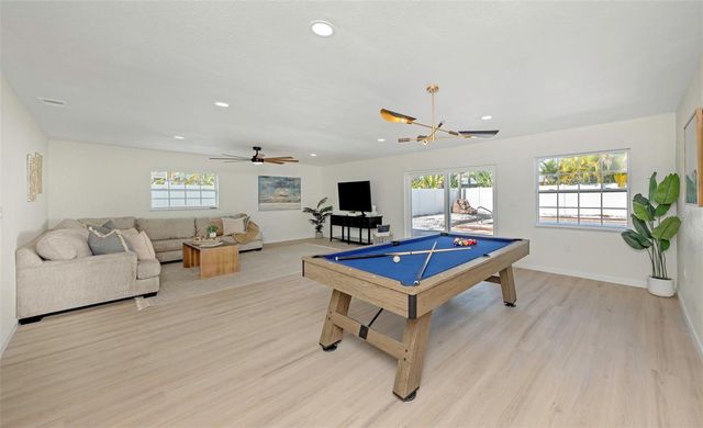 11419 47TH AVENUE N, St Petersburg, FL 33708