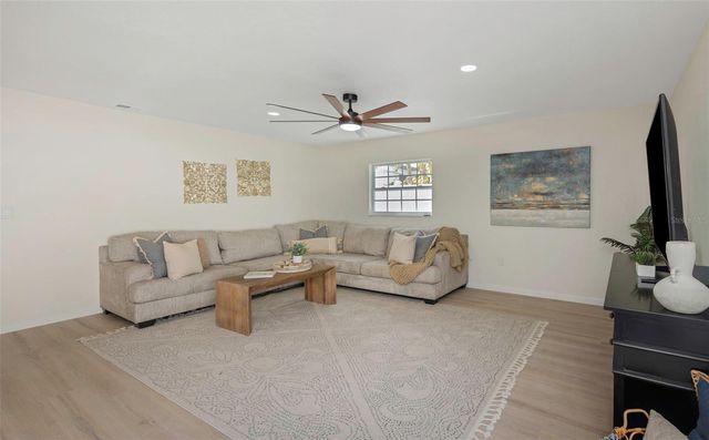 11419 47TH AVENUE N, St Petersburg, FL 33708