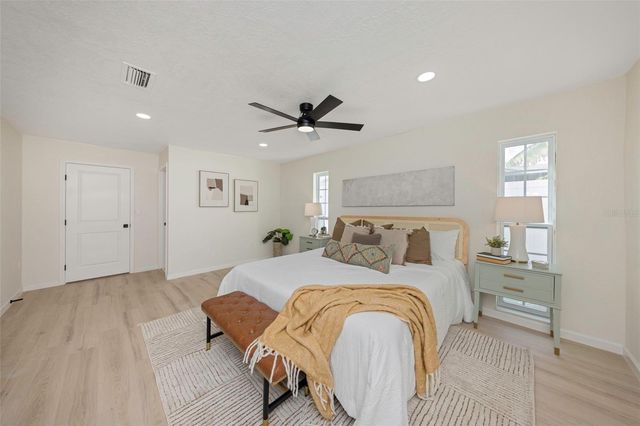 11419 47TH AVENUE N, St Petersburg, FL 33708