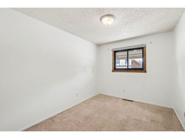1320 Garden Cir, Longmont, CO 80501