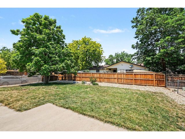 1320 Garden Cir, Longmont, CO 80501
