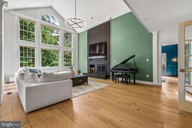 12607 LAKE NORMANDY LN, Fairfax, VA 22030