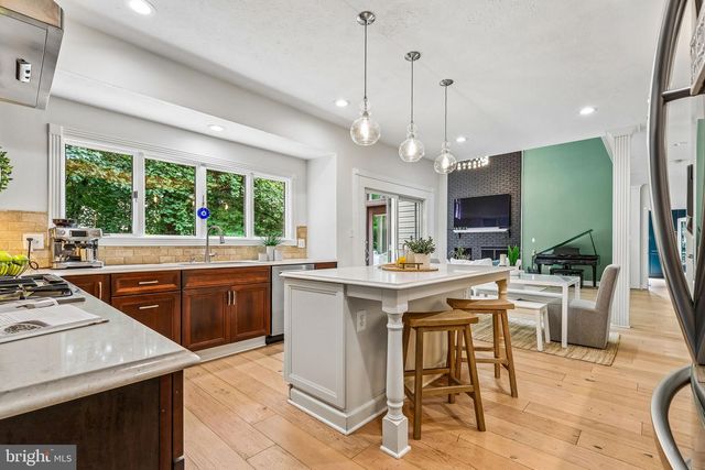 12607 LAKE NORMANDY LN, Fairfax, VA 22030