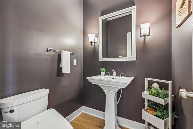 12607 LAKE NORMANDY LN, Fairfax, VA 22030