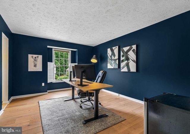 12607 LAKE NORMANDY LN, Fairfax, VA 22030