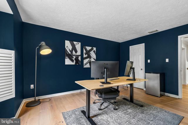 12607 LAKE NORMANDY LN, Fairfax, VA 22030