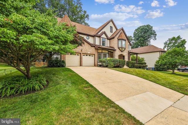 12607 LAKE NORMANDY LN, Fairfax, VA 22030