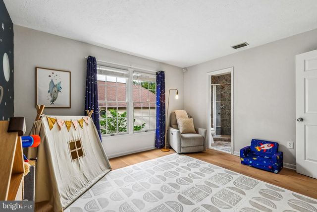 12607 LAKE NORMANDY LN, Fairfax, VA 22030