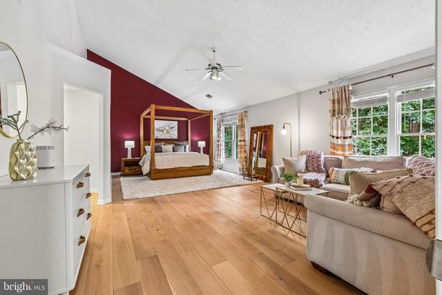 12607 LAKE NORMANDY LN, Fairfax, VA 22030