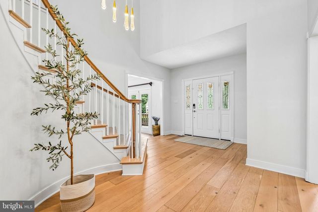 12607 LAKE NORMANDY LN, Fairfax, VA 22030