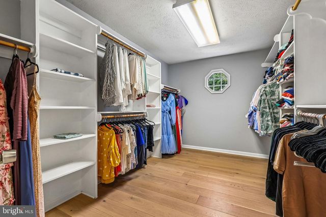12607 LAKE NORMANDY LN, Fairfax, VA 22030