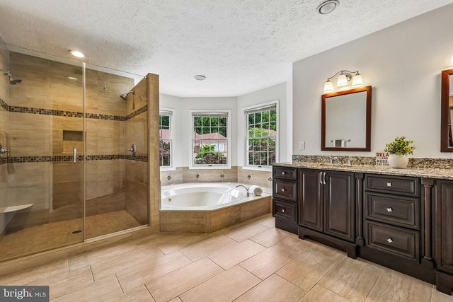 12607 LAKE NORMANDY LN, Fairfax, VA 22030