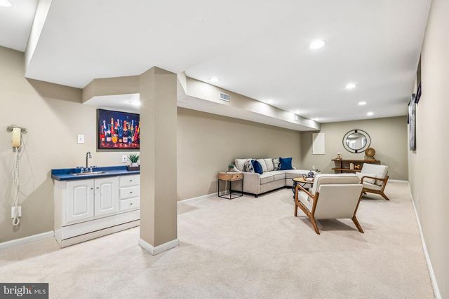 12607 LAKE NORMANDY LN, Fairfax, VA 22030
