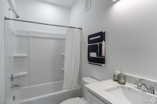 31601 Gabby Court, Chesterfield, MI 48047