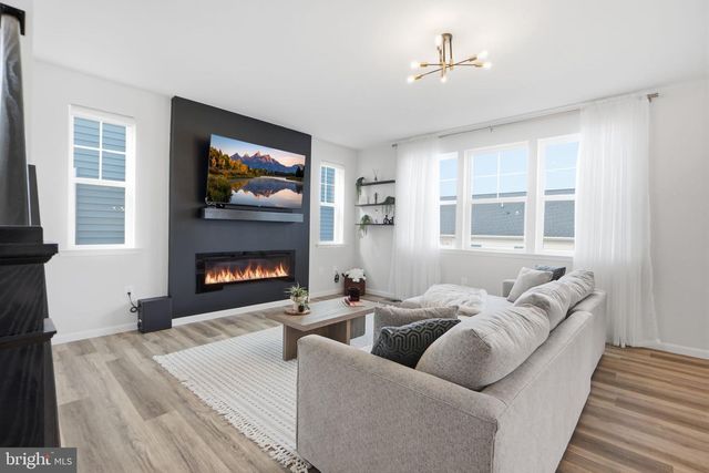 128 POE DR, Winchester, VA 22602