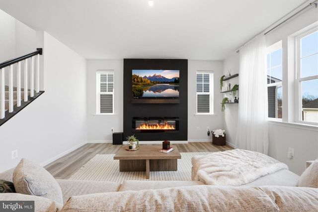 128 POE DR, Winchester, VA 22602