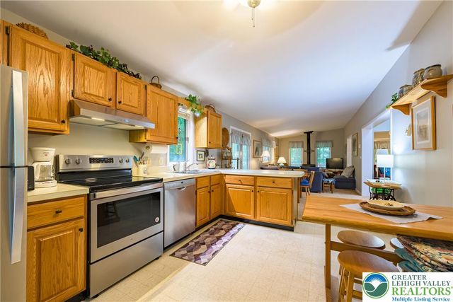 53 White Oak Drive, Penn Forest Twp, PA 18229