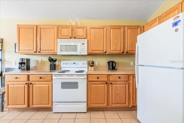 628 KENSINGTON DRIVE, Davenport, FL 33897