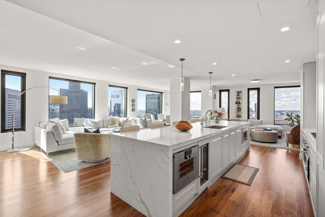 110 Sudbury Street 4002, Boston, MA 02114