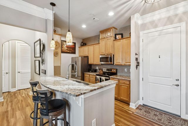 200 River Landing Drive 204f, Charleston, SC 29492