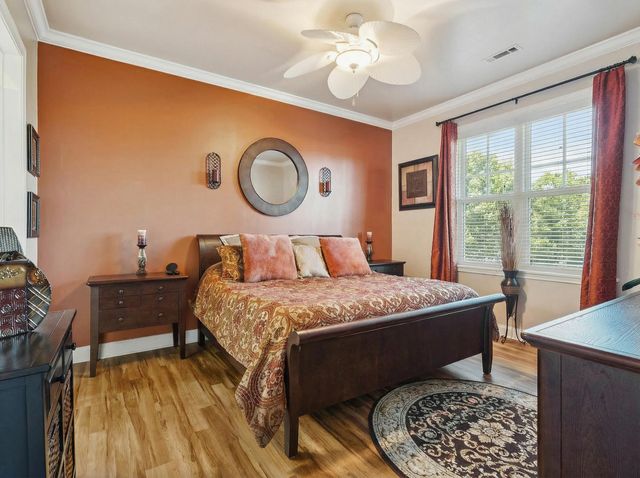 200 River Landing Drive 204f, Charleston, SC 29492