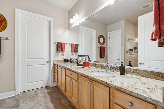 200 River Landing Drive 204f, Charleston, SC 29492