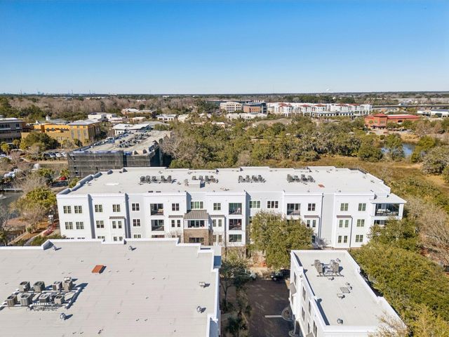 200 River Landing Drive 204f, Charleston, SC 29492