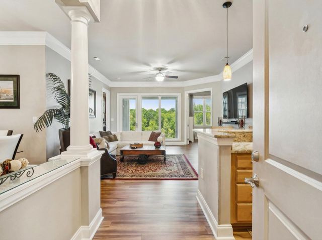 200 River Landing Drive 204f, Charleston, SC 29492