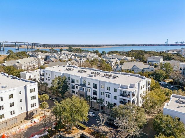 200 River Landing Drive 204f, Charleston, SC 29492