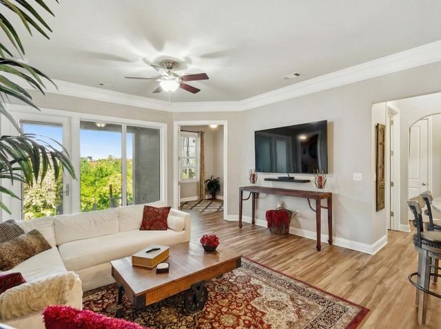 200 River Landing Drive 204f, Charleston, SC 29492