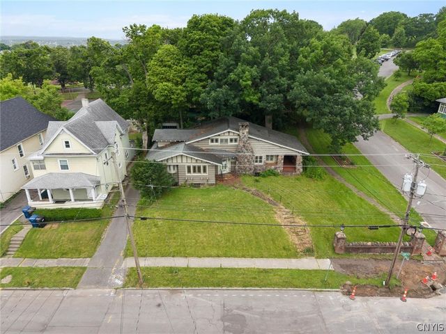 1035 Oak Street, Syracuse, NY 13203