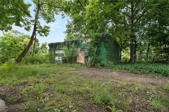 1035 Oak Street, Syracuse, NY 13203