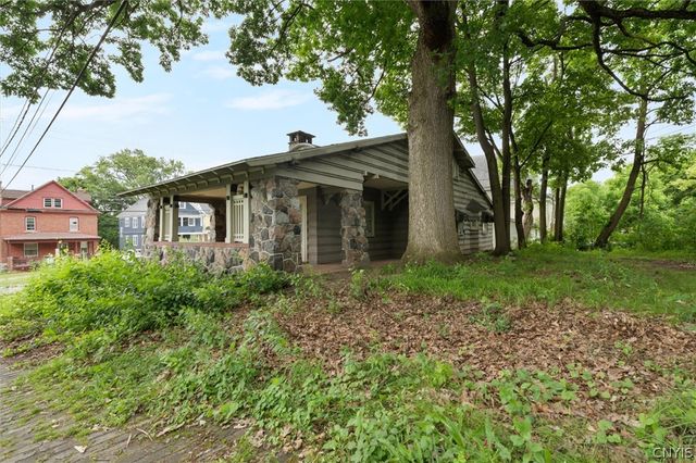 1035 Oak Street, Syracuse, NY 13203