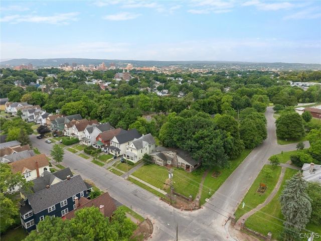 1035 Oak Street, Syracuse, NY 13203