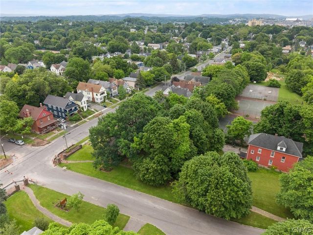 1035 Oak Street, Syracuse, NY 13203
