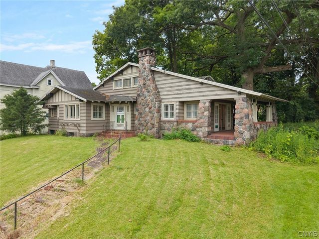1035 Oak Street, Syracuse, NY 13203
