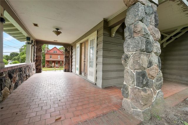 1035 Oak Street, Syracuse, NY 13203