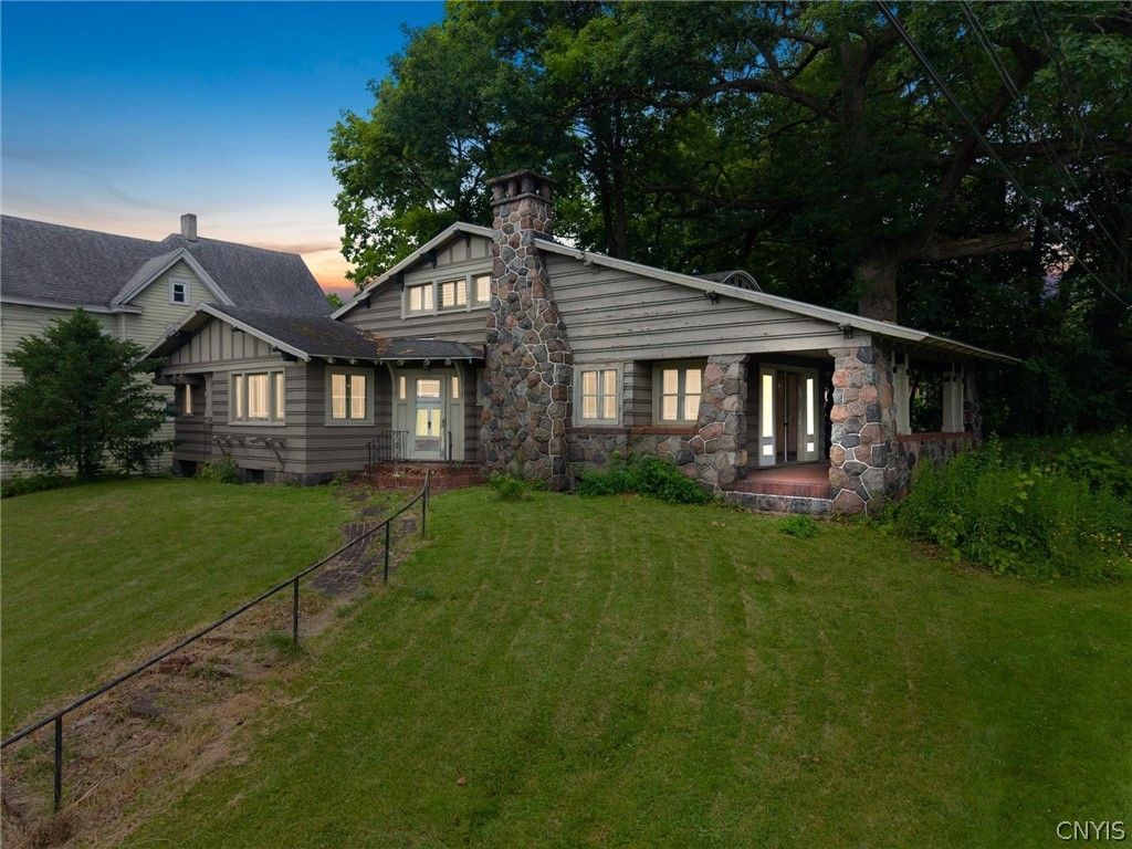 1035 Oak Street, Syracuse, NY 13203