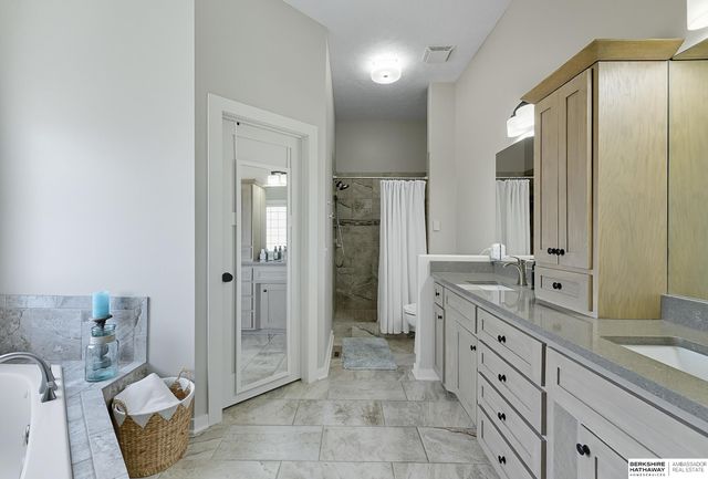 4614 Windcrest Drive, Bellevue, NE 68133