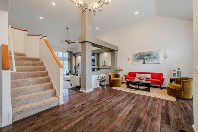 2805 Clara Avenue, Aurora, IL 60502