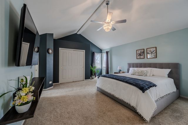 2805 Clara Avenue, Aurora, IL 60502