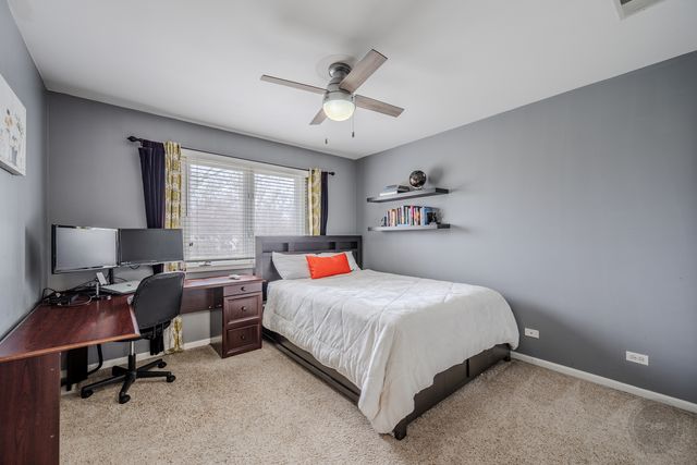 2805 Clara Avenue, Aurora, IL 60502