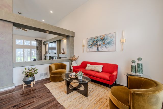 2805 Clara Avenue, Aurora, IL 60502