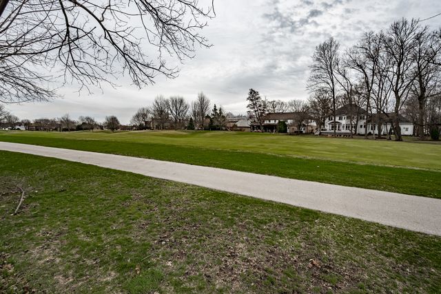 2805 Clara Avenue, Aurora, IL 60502