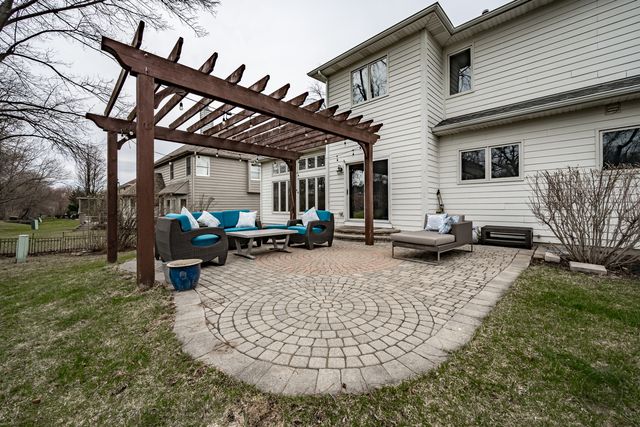 2805 Clara Avenue, Aurora, IL 60502