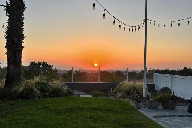 6827 El Fuerte Street, Carlsbad, CA 92009