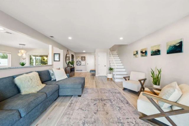 6827 El Fuerte Street, Carlsbad, CA 92009